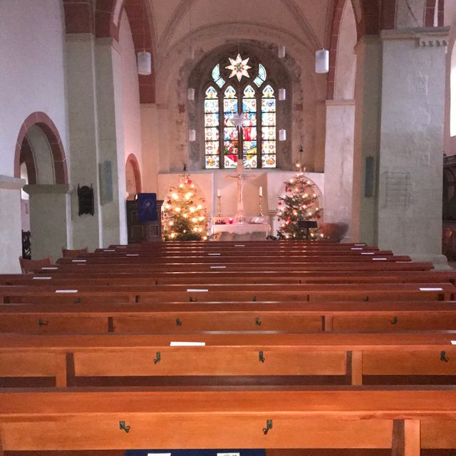 Innenaufnahme Kirche Flechtdorf