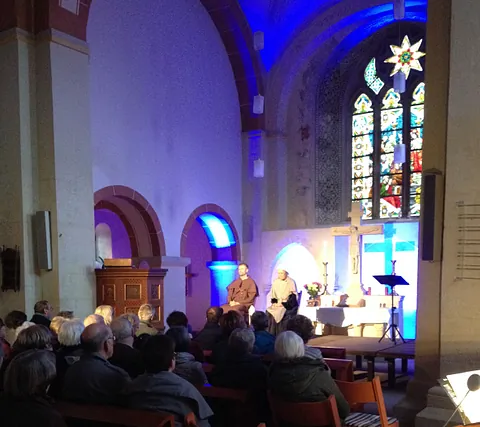 Theateraufführung in der Flechtdorfer Kirche